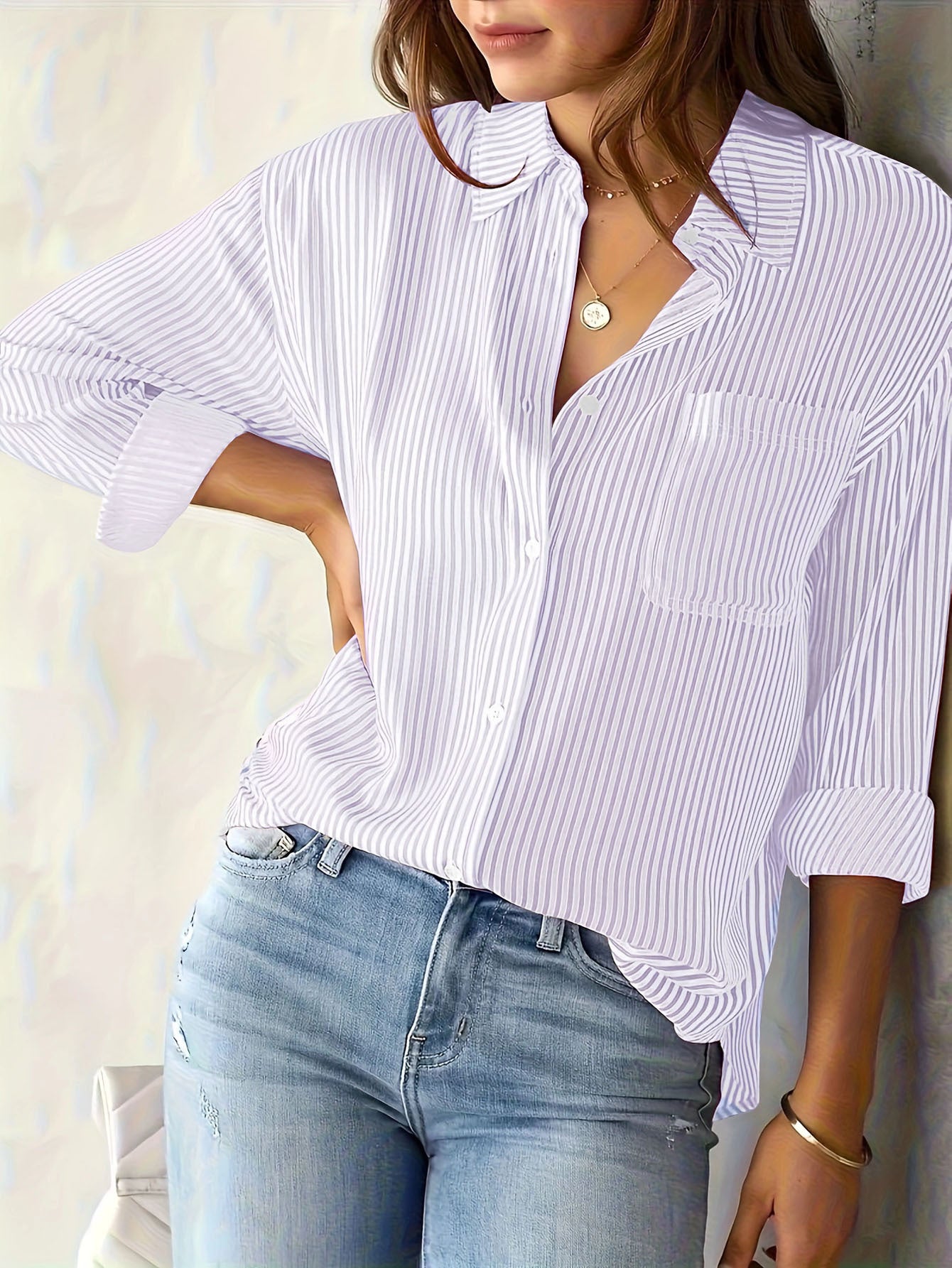Blouse à manches longues pour femme avec de fines rayures et poche poitrine Chic und Stil