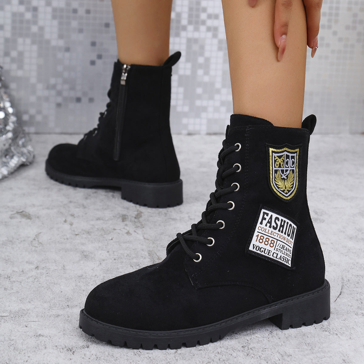 Bottines à lacets pour femmes avec design patch à la mode Chic und Stil