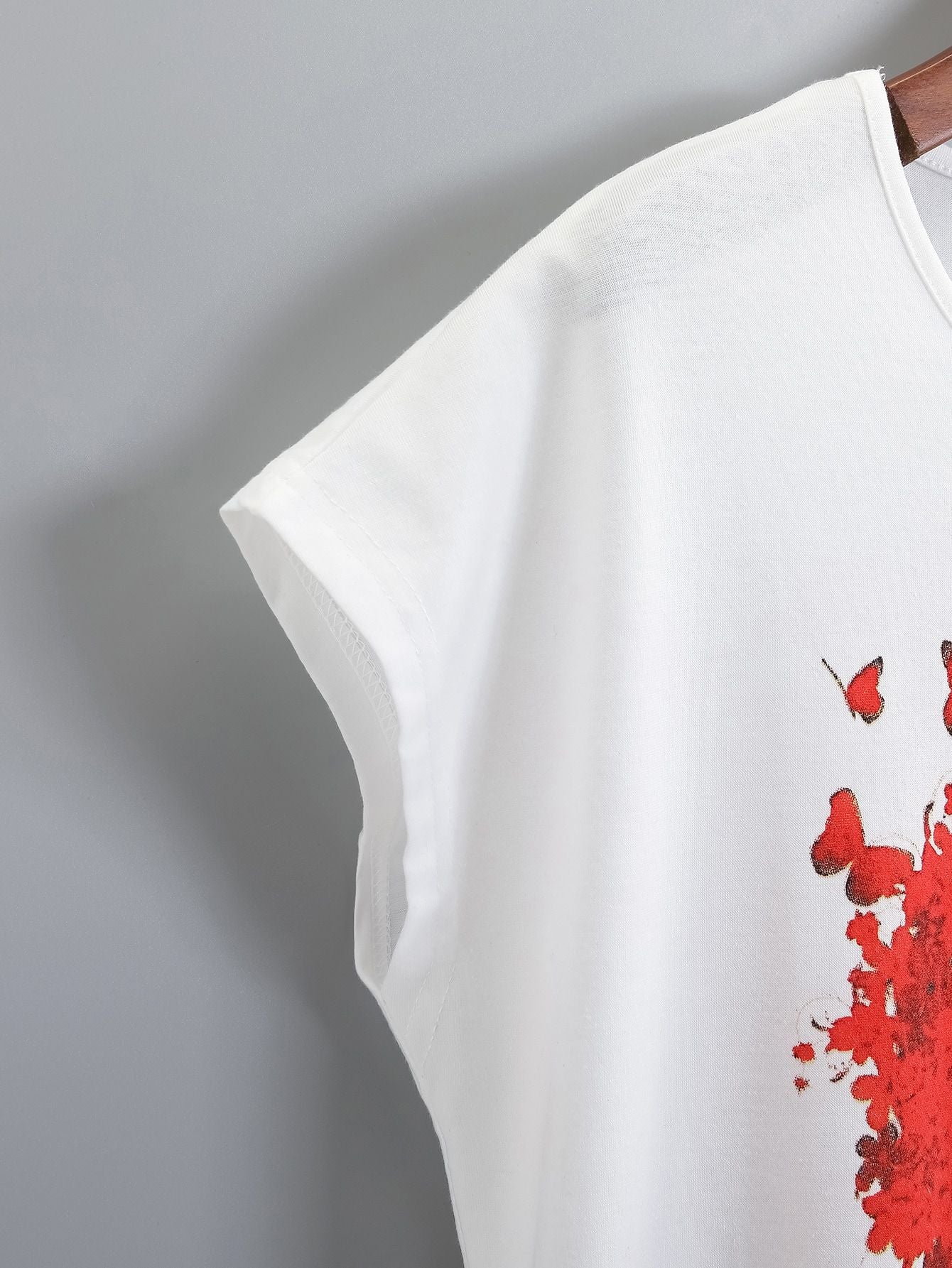 T-shirt pour femmes avec motif cœur floral Chic und Stil