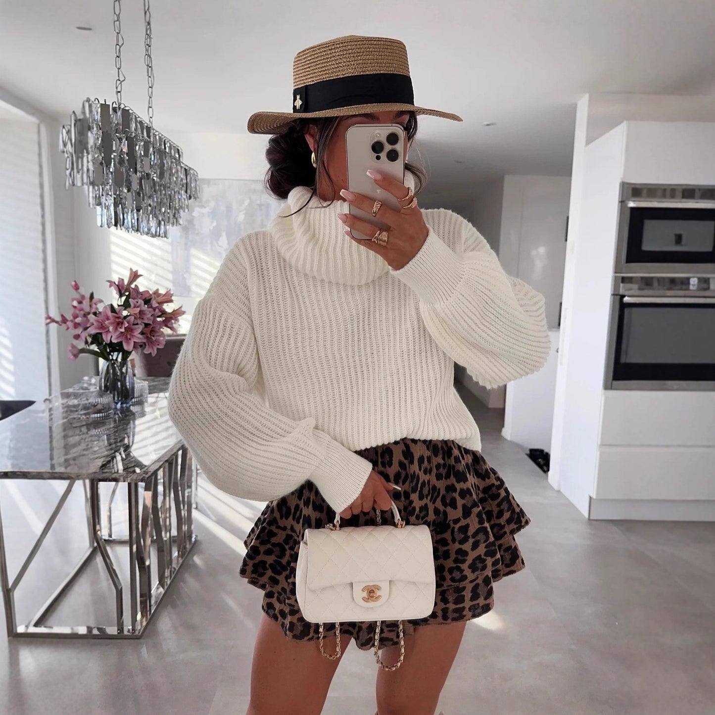 Pull en laine pour femmes avec col haut et manches volumineuses Chic und Stil