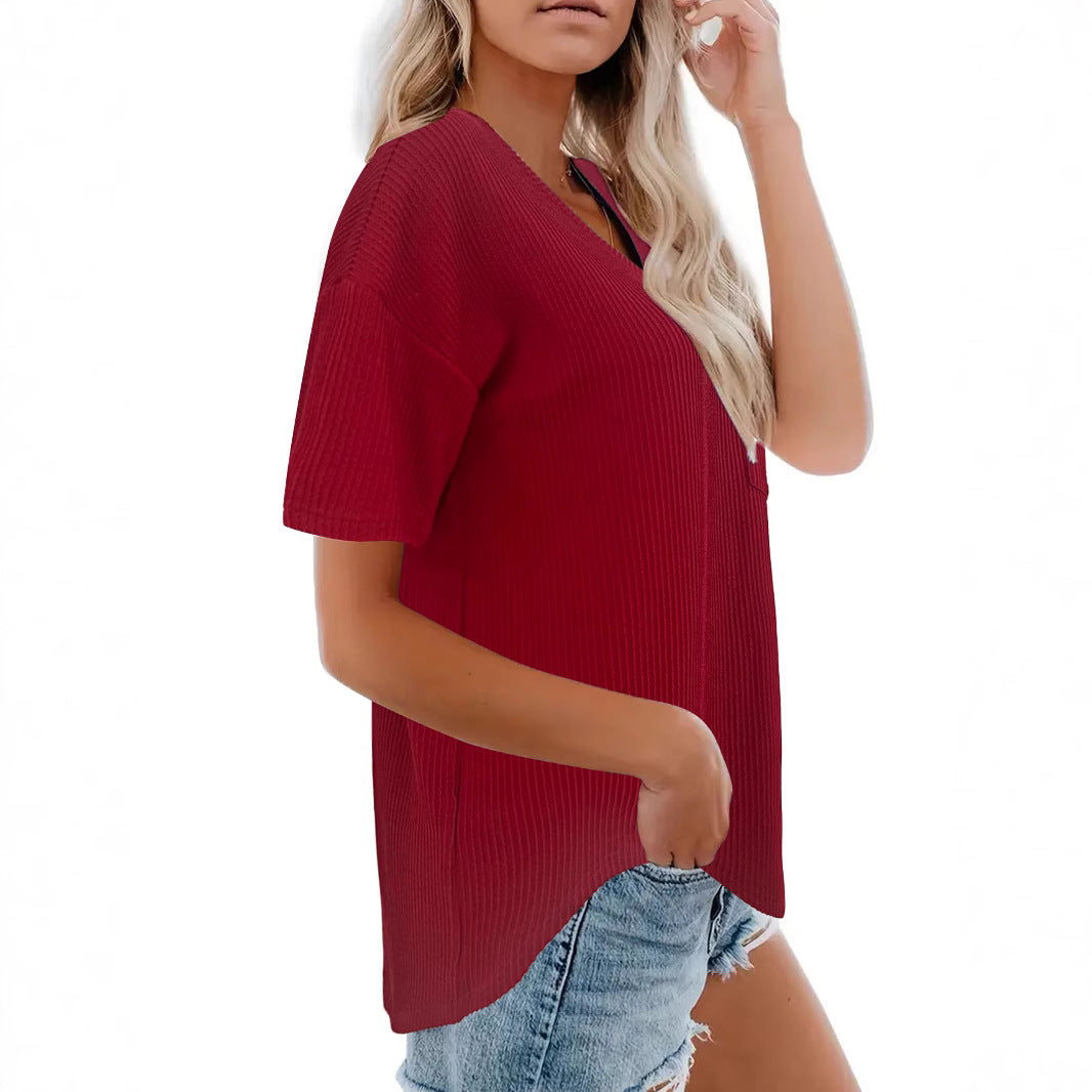 T-shirt oversized à col en V pour femmes avec poche poitrine et structure en rib Chic und Stil
