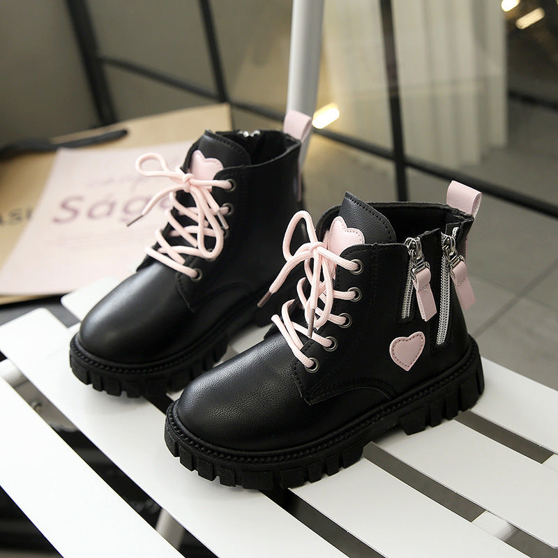 Bottes à la mode pour femmes avec fonction pratique de fermeture éclair et semelle antidérapante Chic und Stil