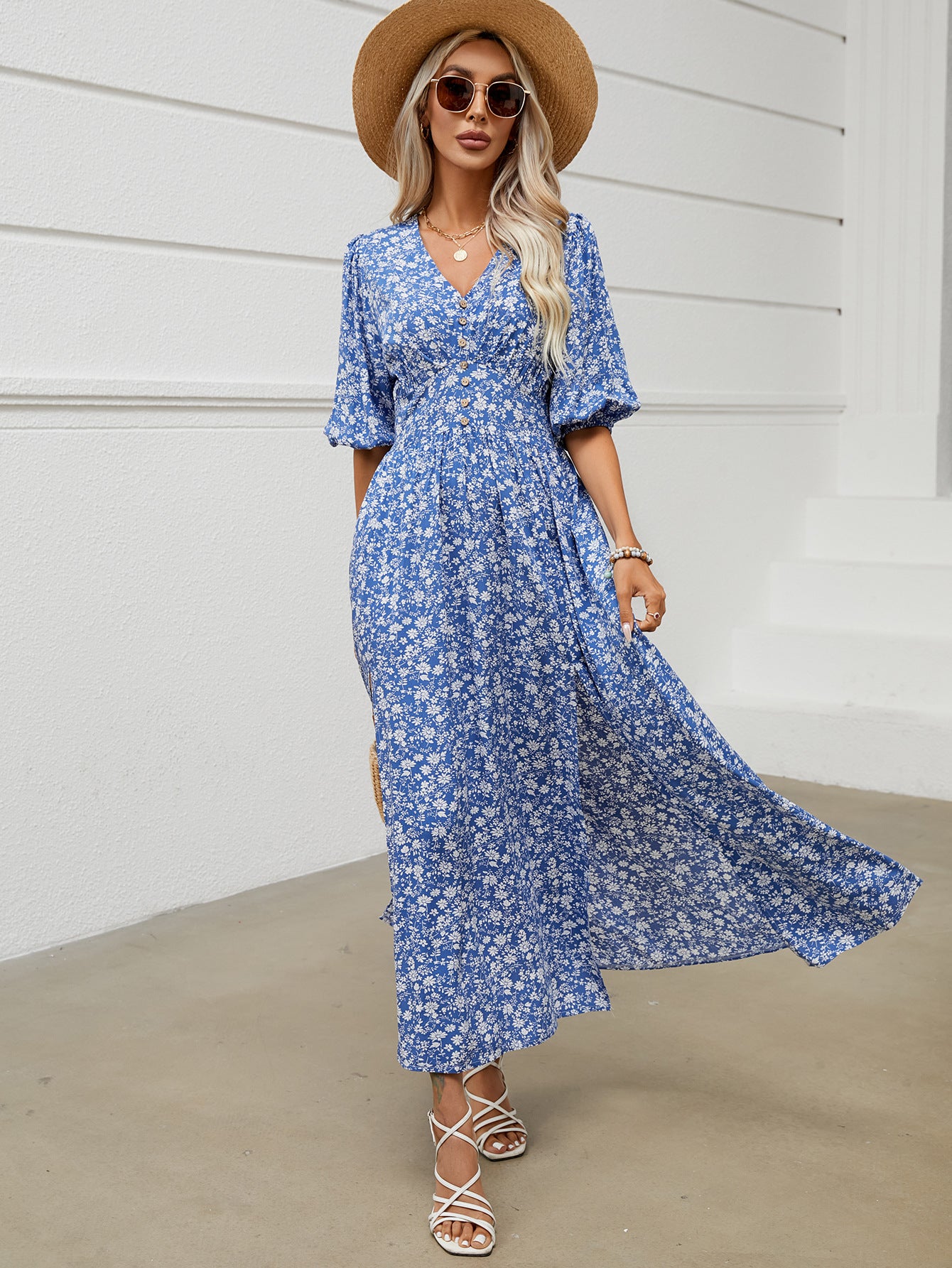 Robe maxi avec imprimé floral et fermeture à boutons pour femmes Chic und Stil