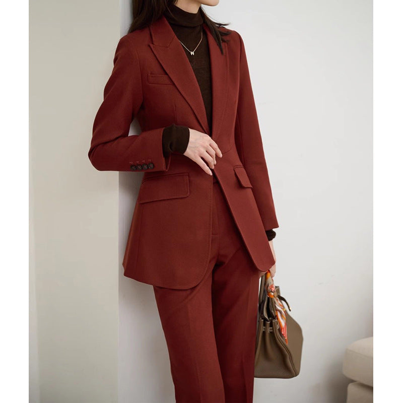 Veste peplum ajustée pour femmes et ensemble de pantalons évasés Chic und Stil