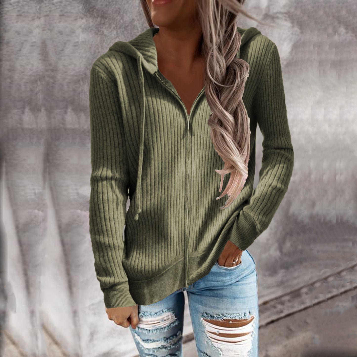 Veste à capuche pour femmes au design moderne en tricot côtelé avec poches Chic und Stil