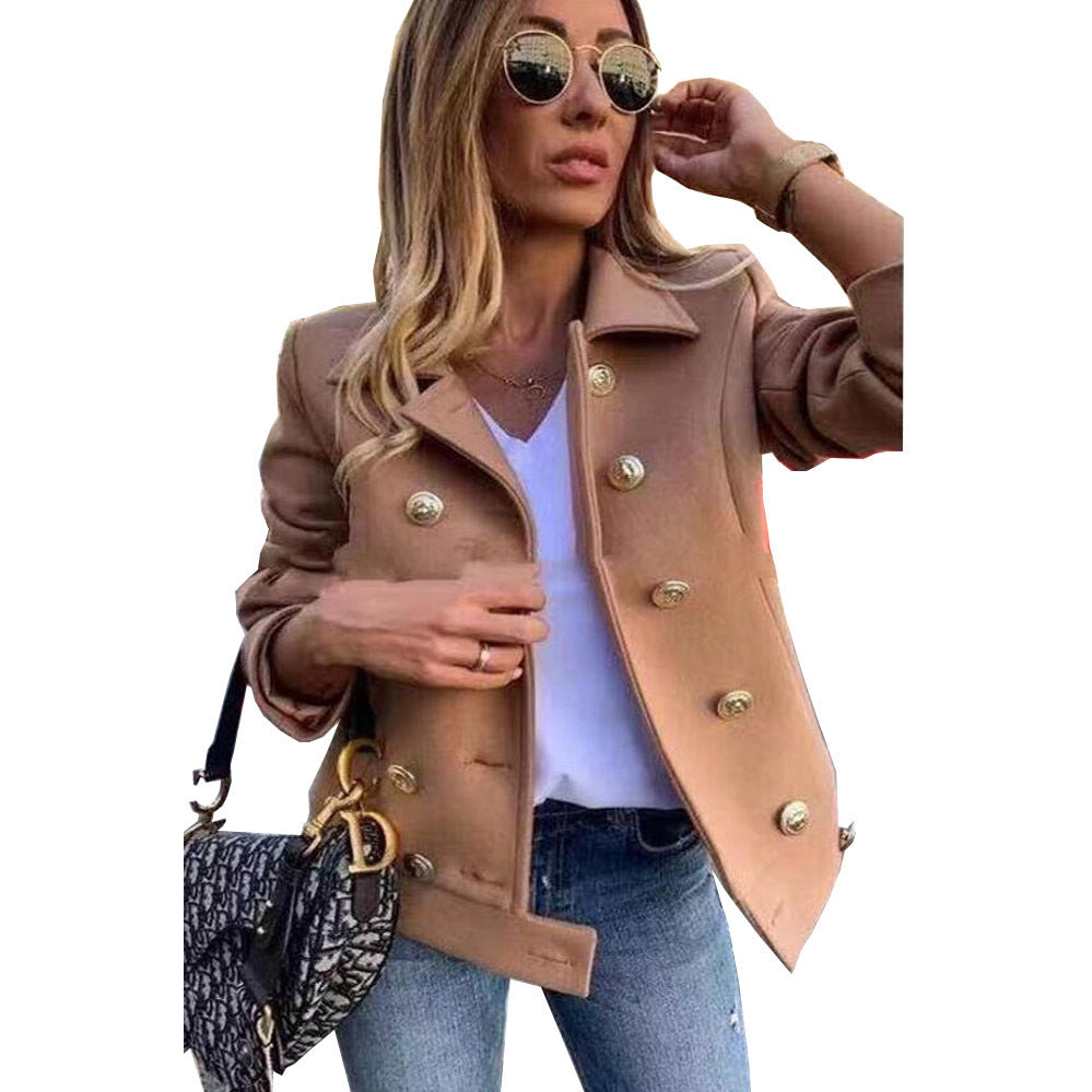 Vêtements pour femmes JACKKE avec des boutons dorés et une coupe décontractée Chic und Stil