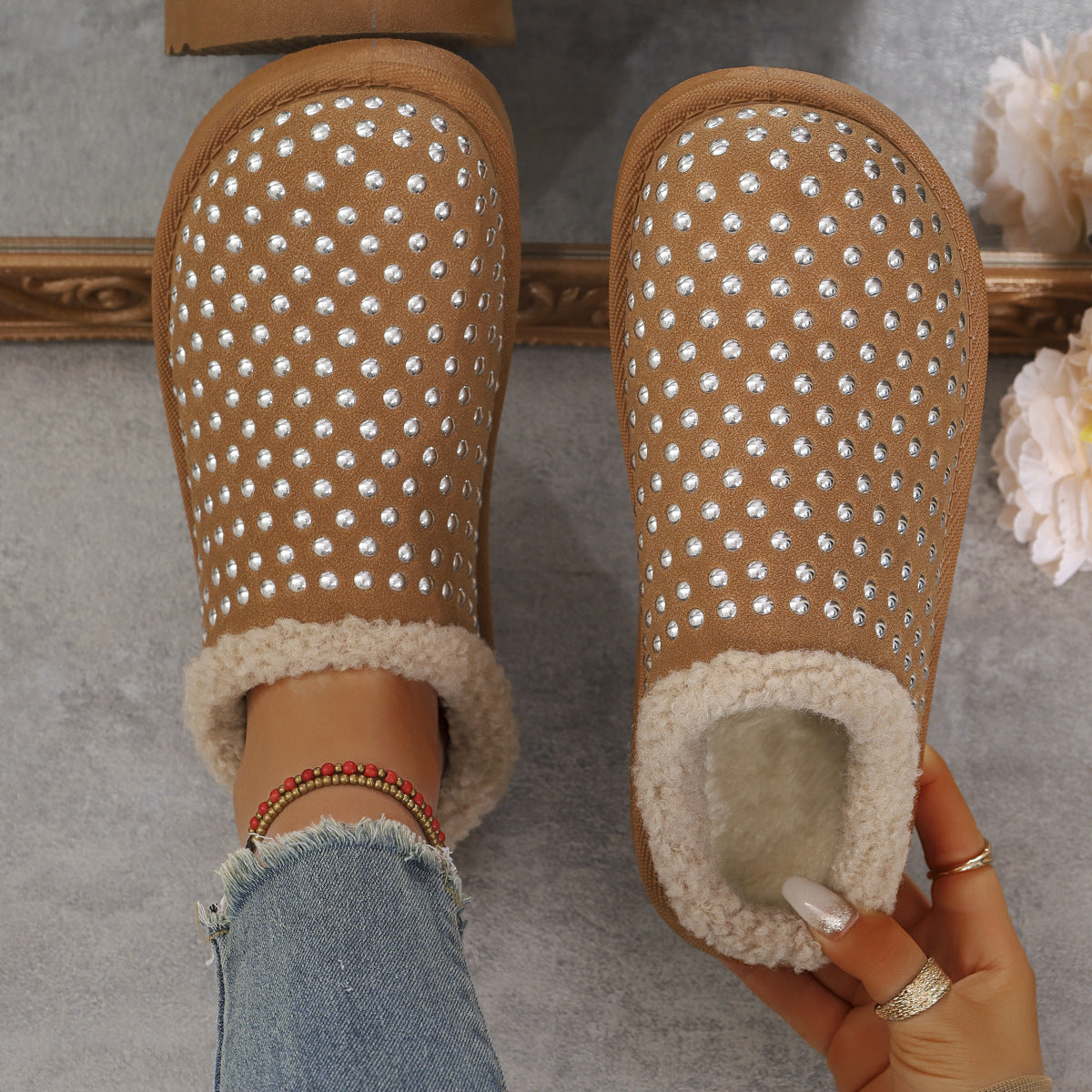 Chaussons pour femmes avec des accents scintillants et une doublure douillette Chic und Stil