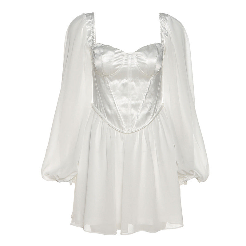 Robe mini ludique pour femmes avec un haut bustier élégant et des manches volumineuses Chic und Stil