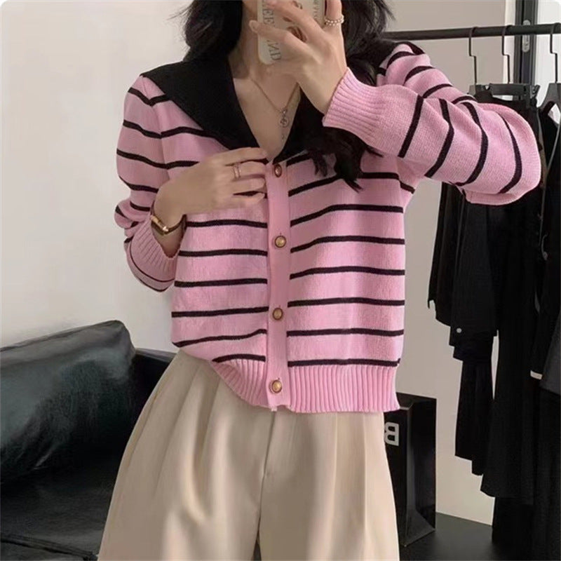 Cardigan tricotée à la mode pour femmes avec col et détails de boutons Chic und Stil