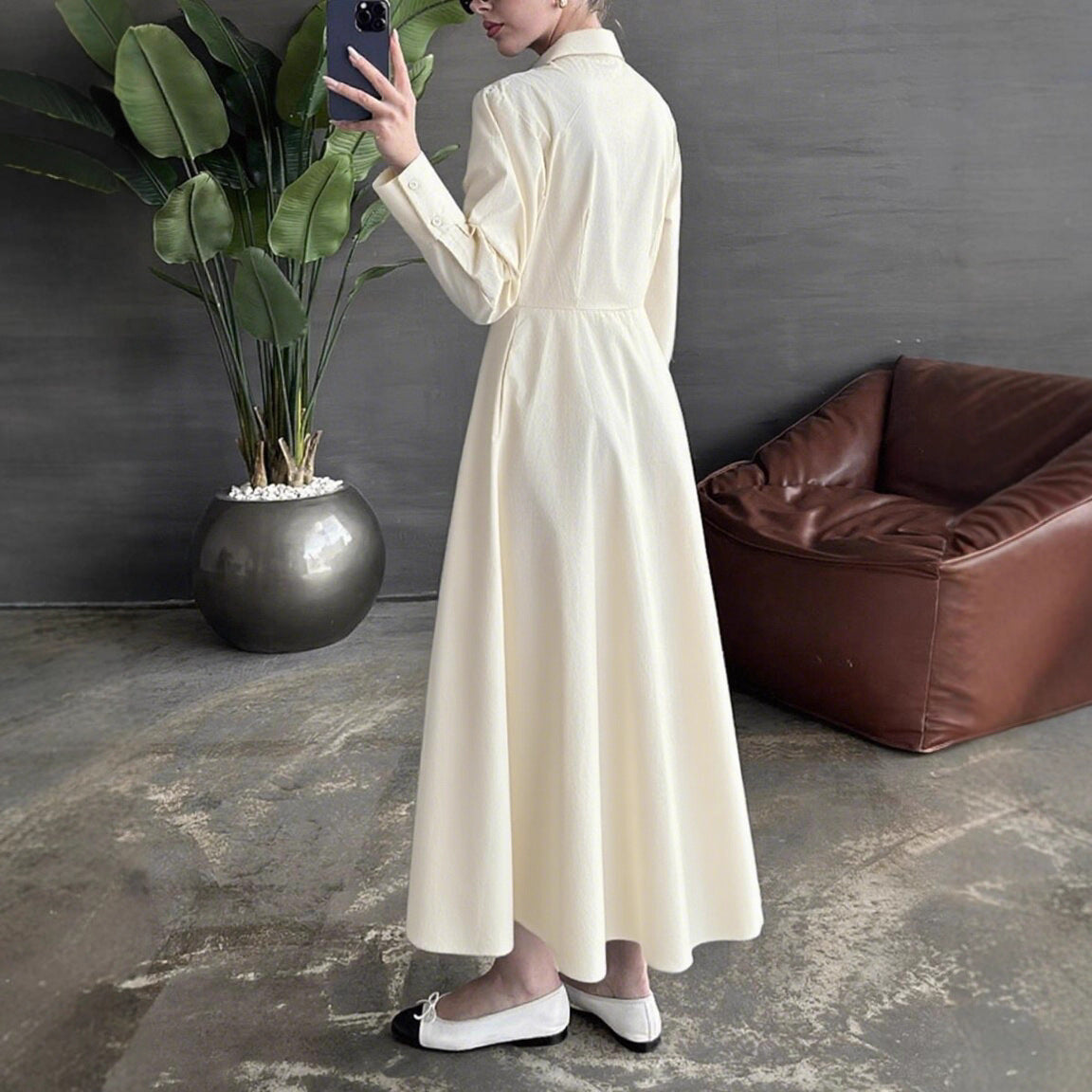 Robe chemise pour femmes avec boutonnière élégante et silhouette cintrée Chic und Stil