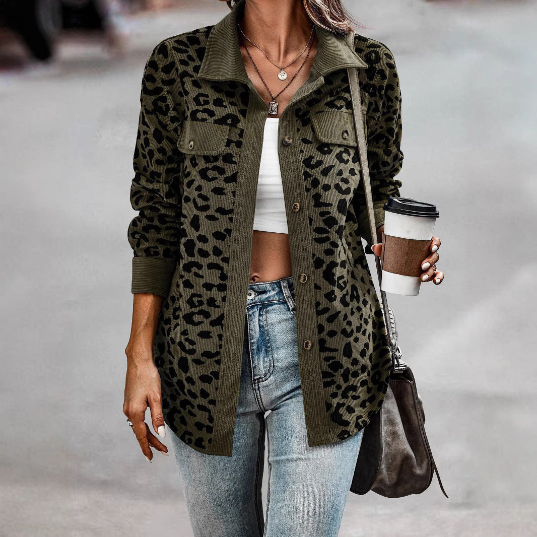 Veste de loisirs pour femmes avec un motif léopard texturé et des poches pratiques Chic und Stil