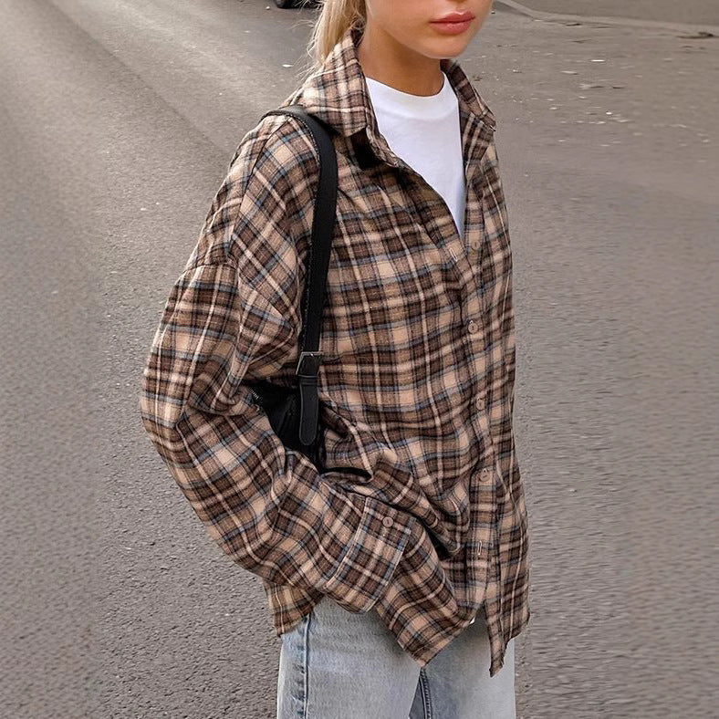 Blouse en flanelle à carreaux pour femmes avec une coupe élégante et des manches confortables Chic und Stil
