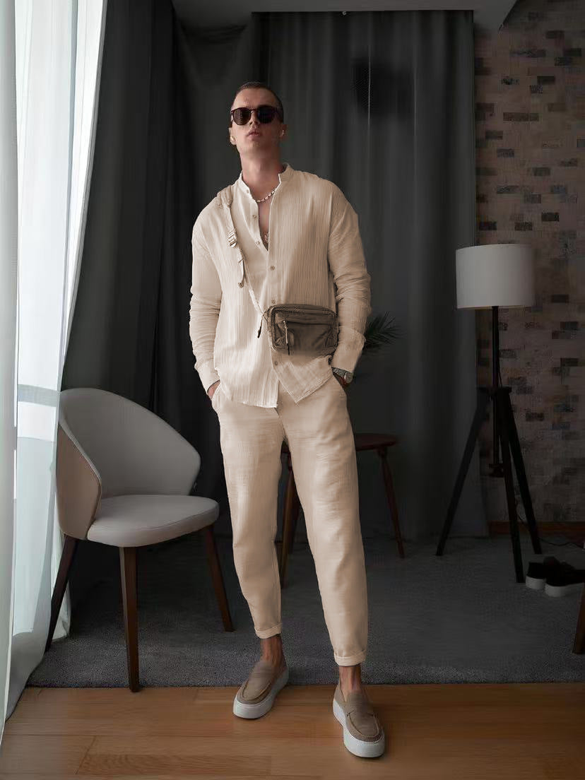 Chemise à manches longues élégante pour hommes avec tissu structuré et patte de boutonnage Chic und Stil