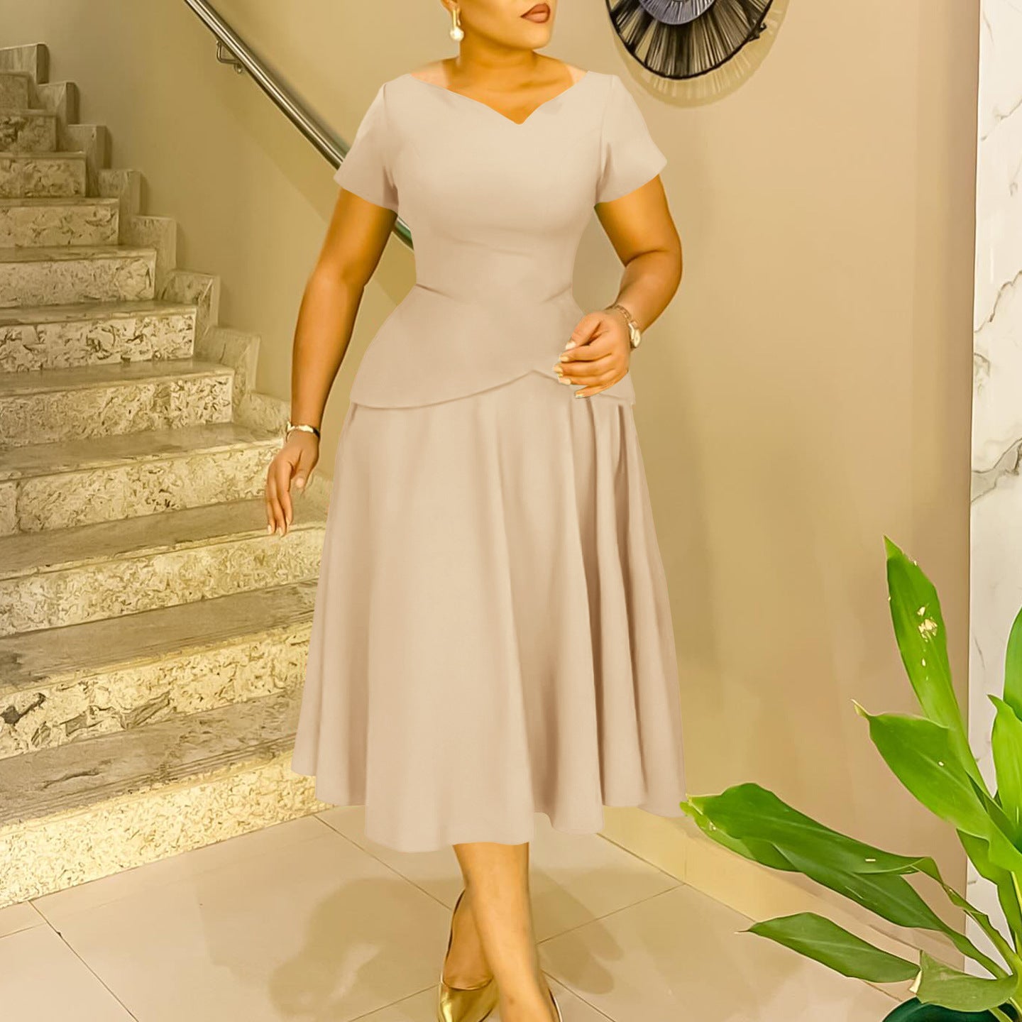 Dames Élégante Robe Maxi avec haut cintré et jupe fluide Chic und Stil