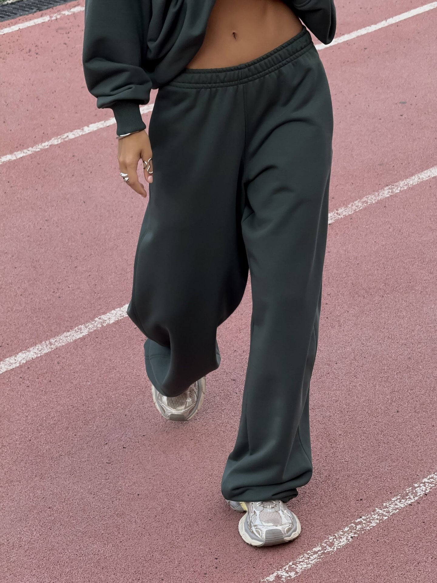 Comfortable wide-cut leisure pants for women Chic and Style