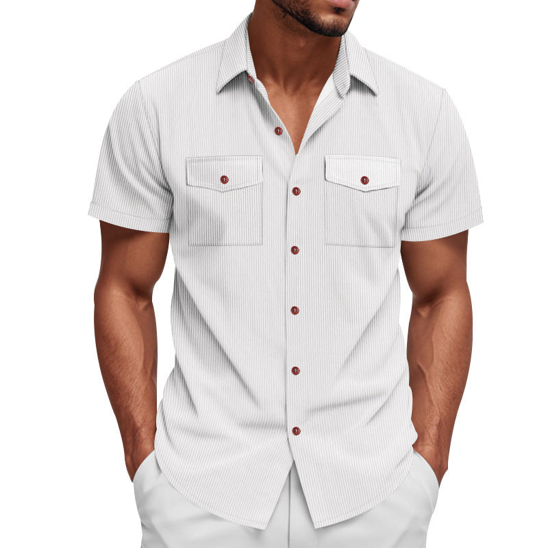Chemise à manches courtes rayée pour hommes avec deux poches poitrine pratiques Chic und Stil