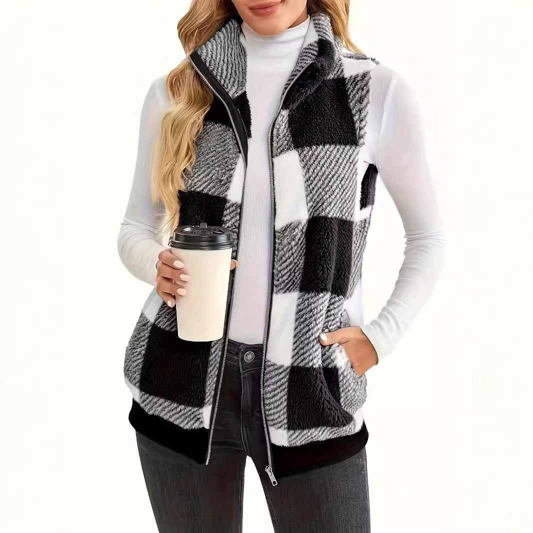 Women plaid fleece gilet with practical pockets Chic and Style