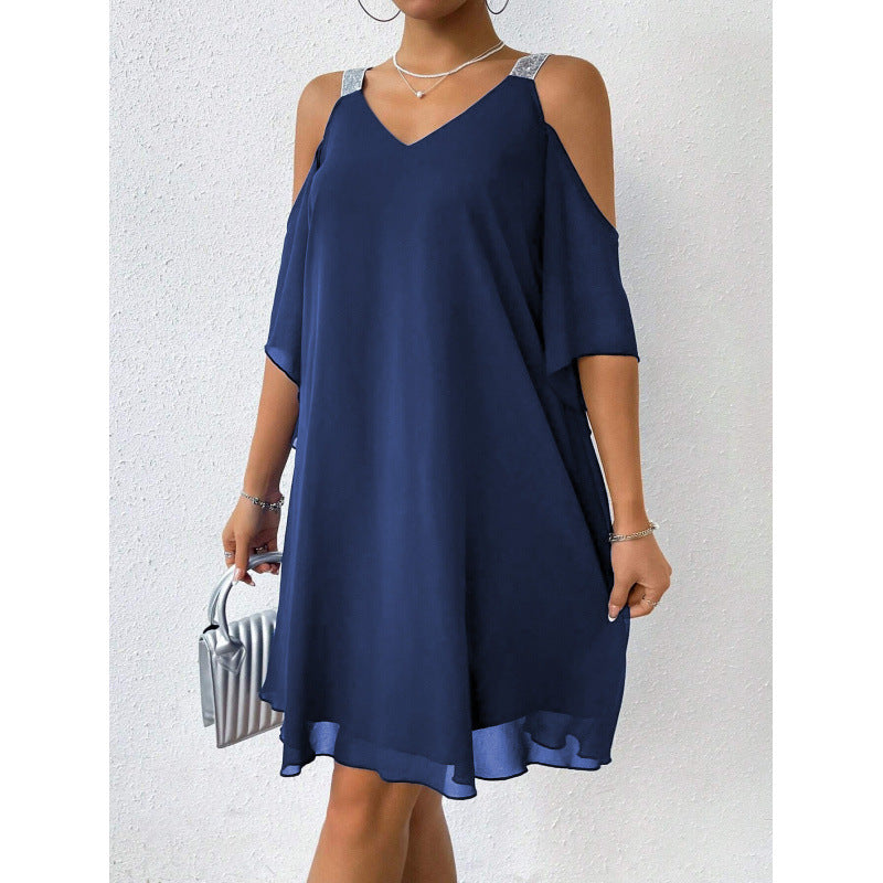 Robe fluide pour femmes avec design à épaules dénudées et ourlet à volants Chic und Stil