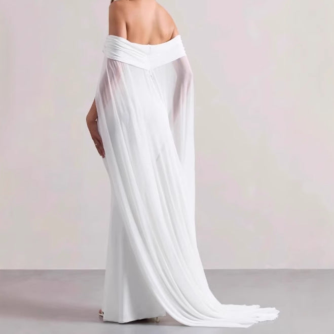 Robe de soirée élégante pour femmes à épaule dénudée avec cape transparente fluide et coupe flatteuse Chic und Stil