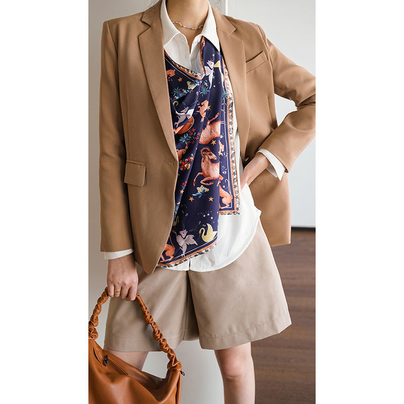 Veste de tailleur pour femmes avec foulard imprimé coloré Chic und Stil