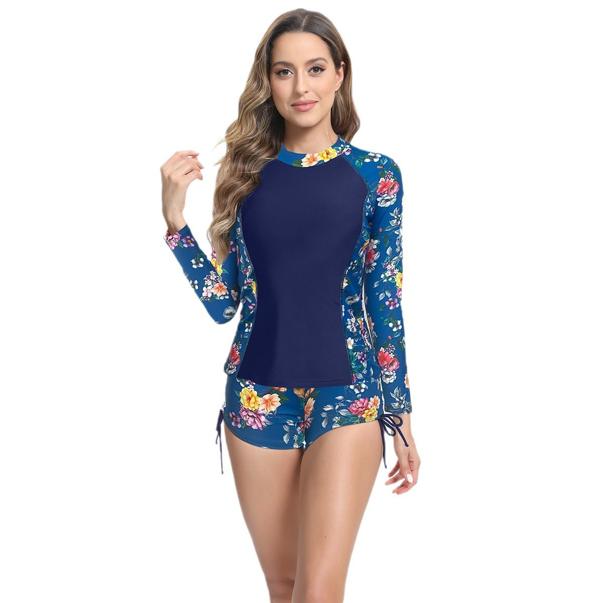 Vêtements de surf pour femmes avec protection UV, design floral et shorts Chic und Stil