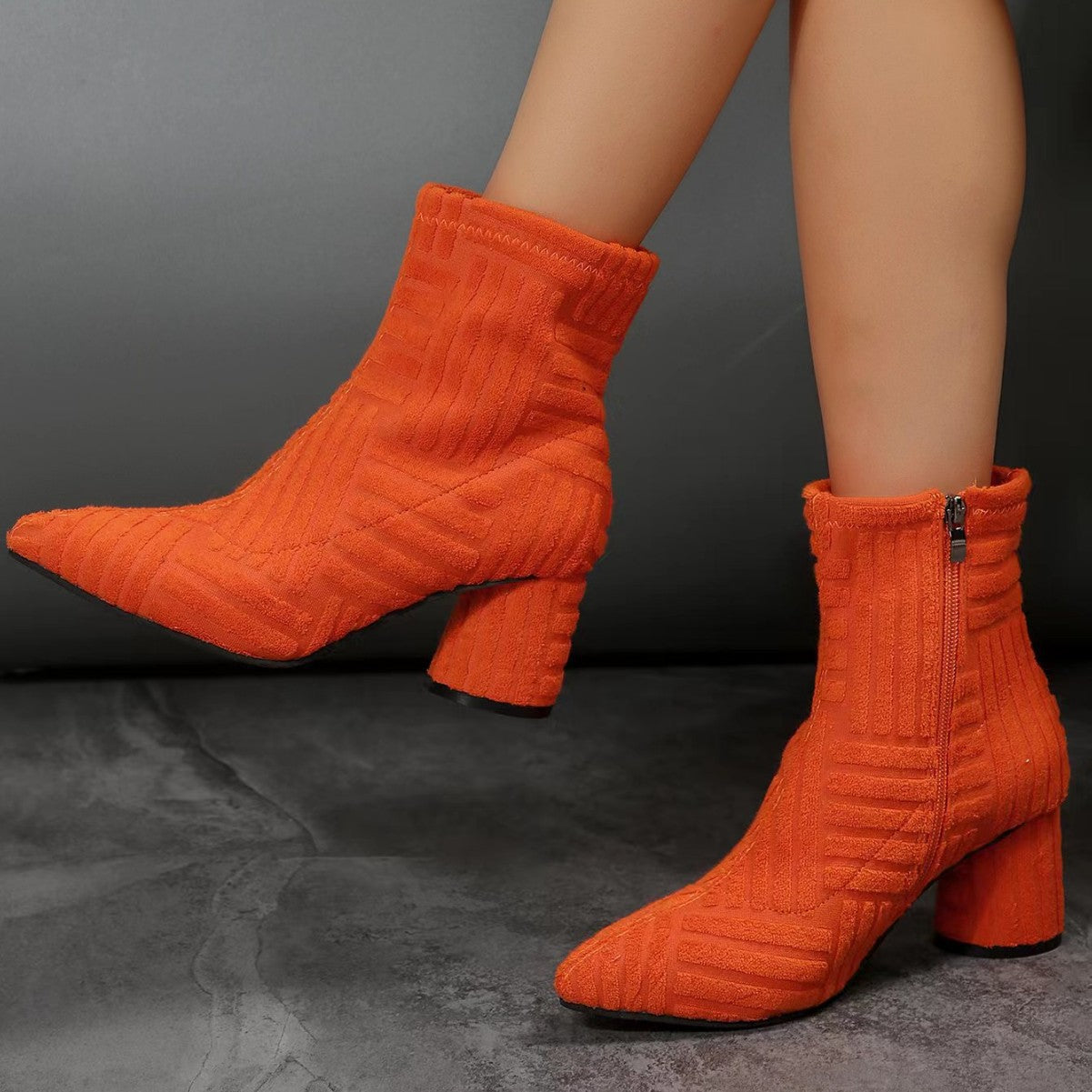Bottines pour femmes avec un design tricot contemporain et un talon bloc confortable Chic und Stil