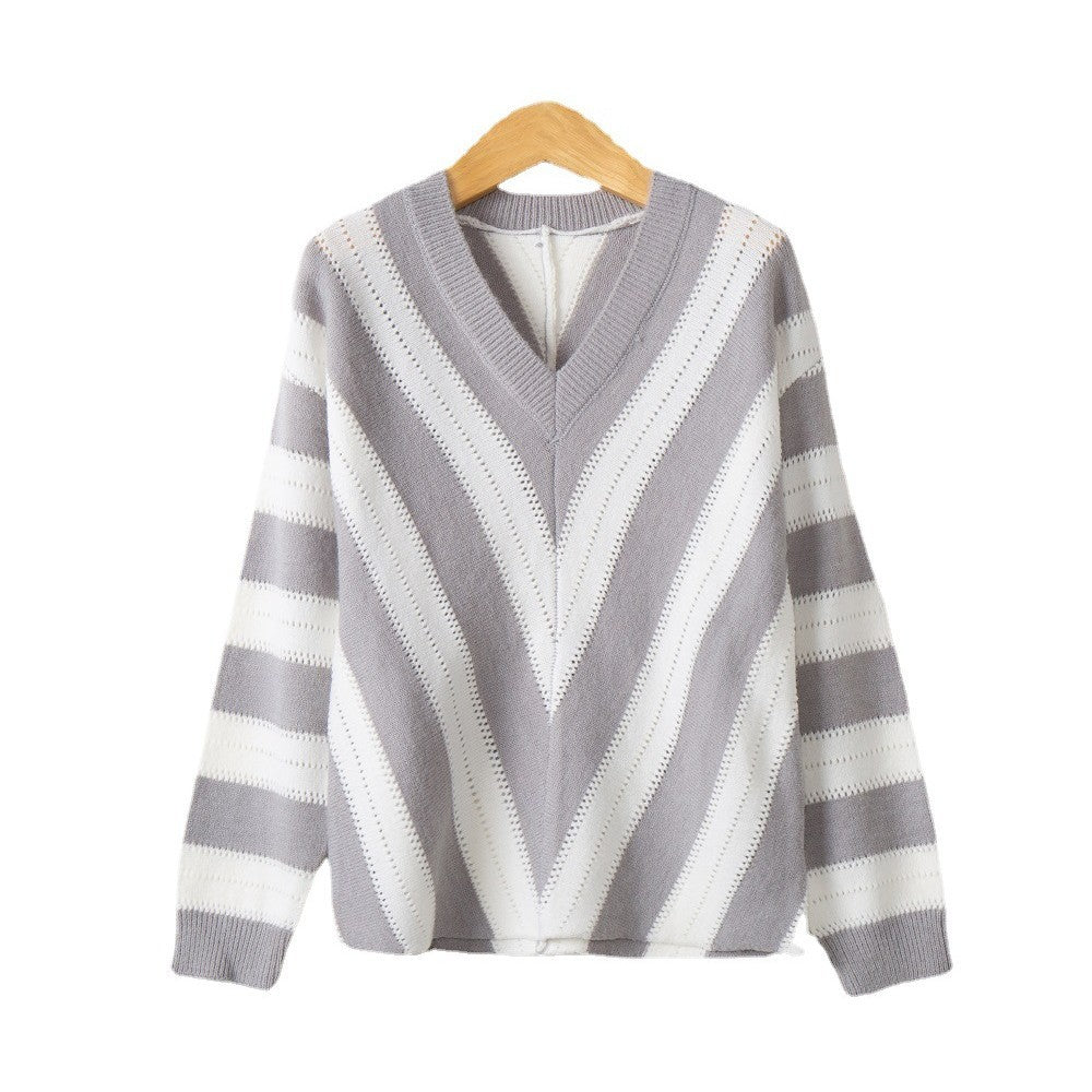 Dames pull-over en V avec un motif rayé raffiné Chic und Stil