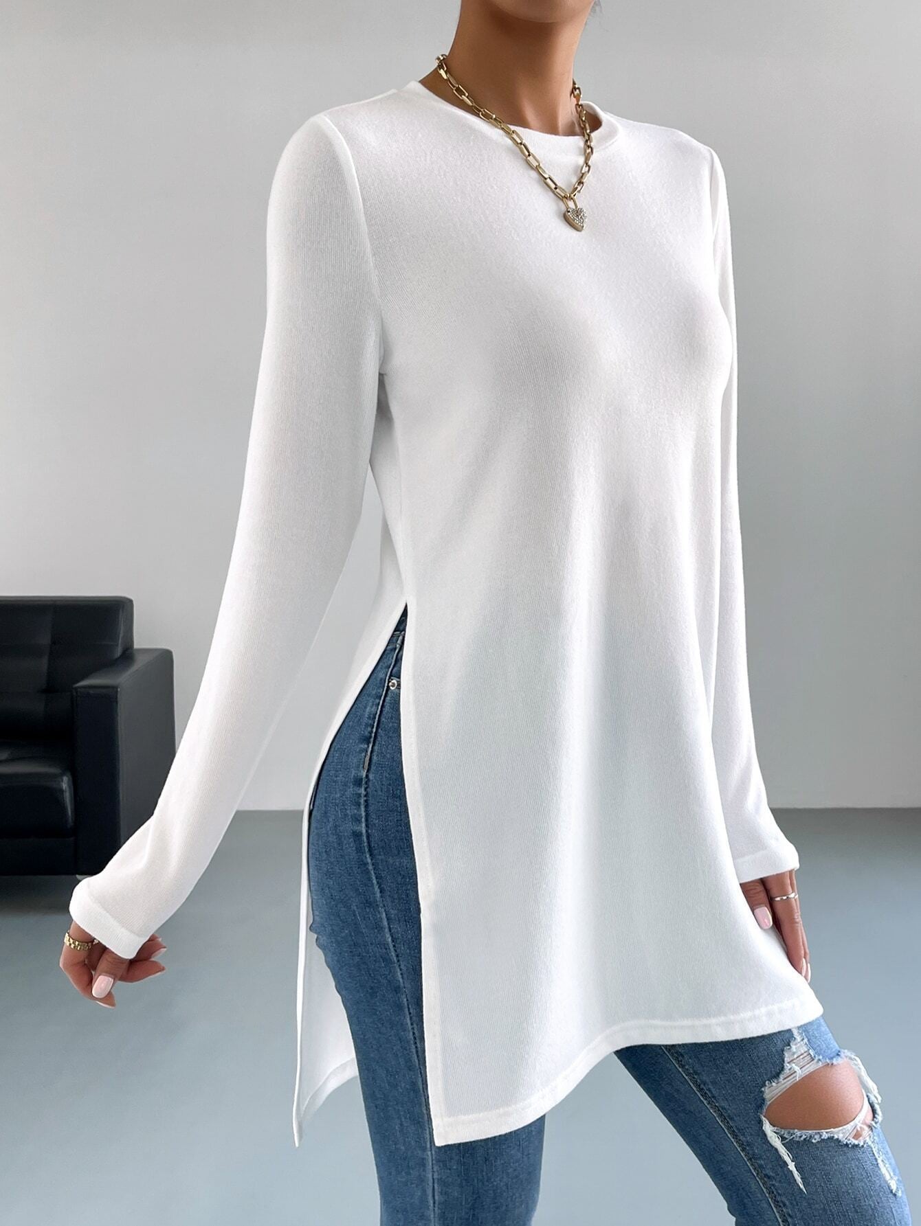Chemisier à manches longues pour femmes avec fentes latérales et finition de haute qualité Chic und Stil