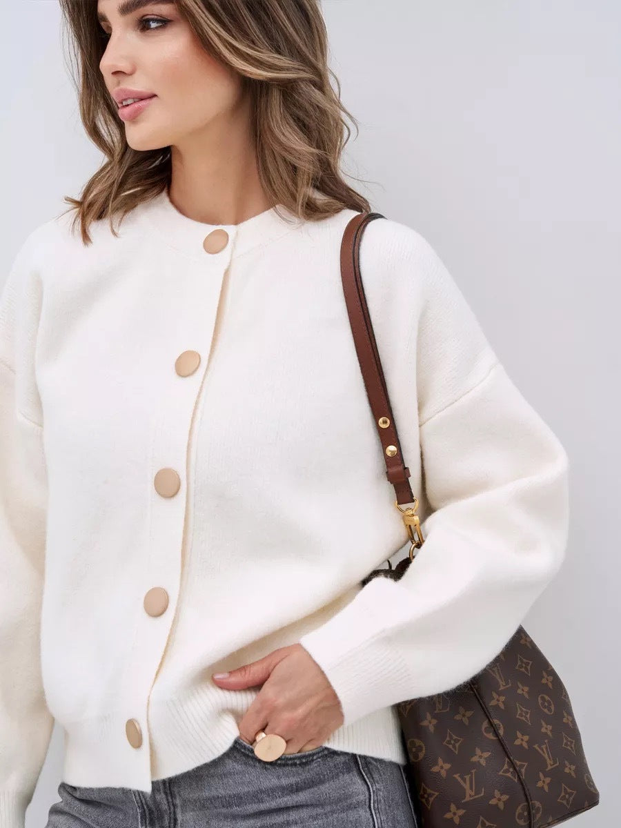 Cardigan pour femmes en tricot confortable avec détails de boutons et coupe décontractée Chic und Stil