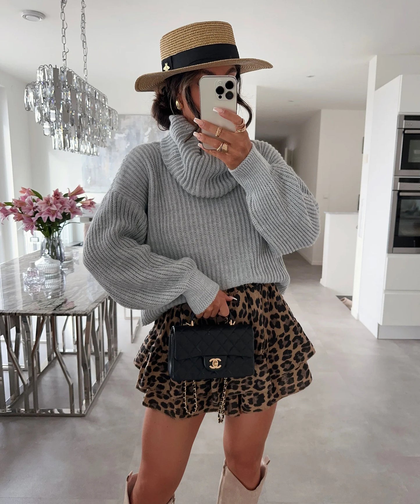 Pull en laine pour femmes avec col haut et manches volumineuses Chic und Stil