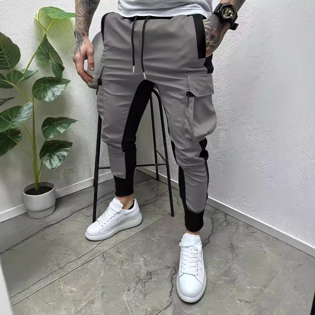 Pantalon de jogging cargo moderne pour hommes Chic und Stil