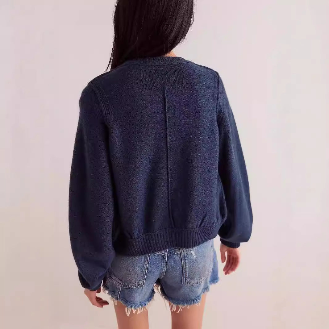 Cardigan pour femmes avec col rond et fermeture à boutons Chic und Stil