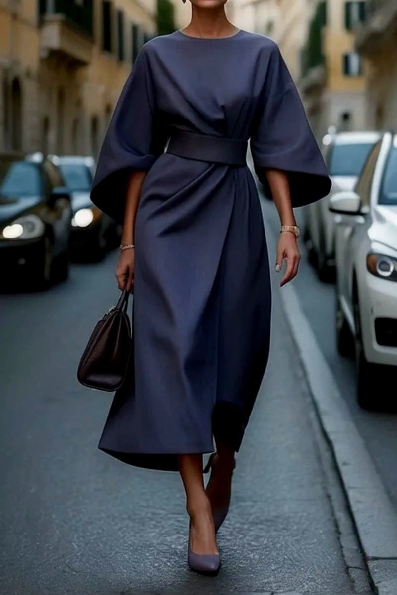 Robe maxi femme avec des manches volumineuses et une ceinture élégante Chic und Stil