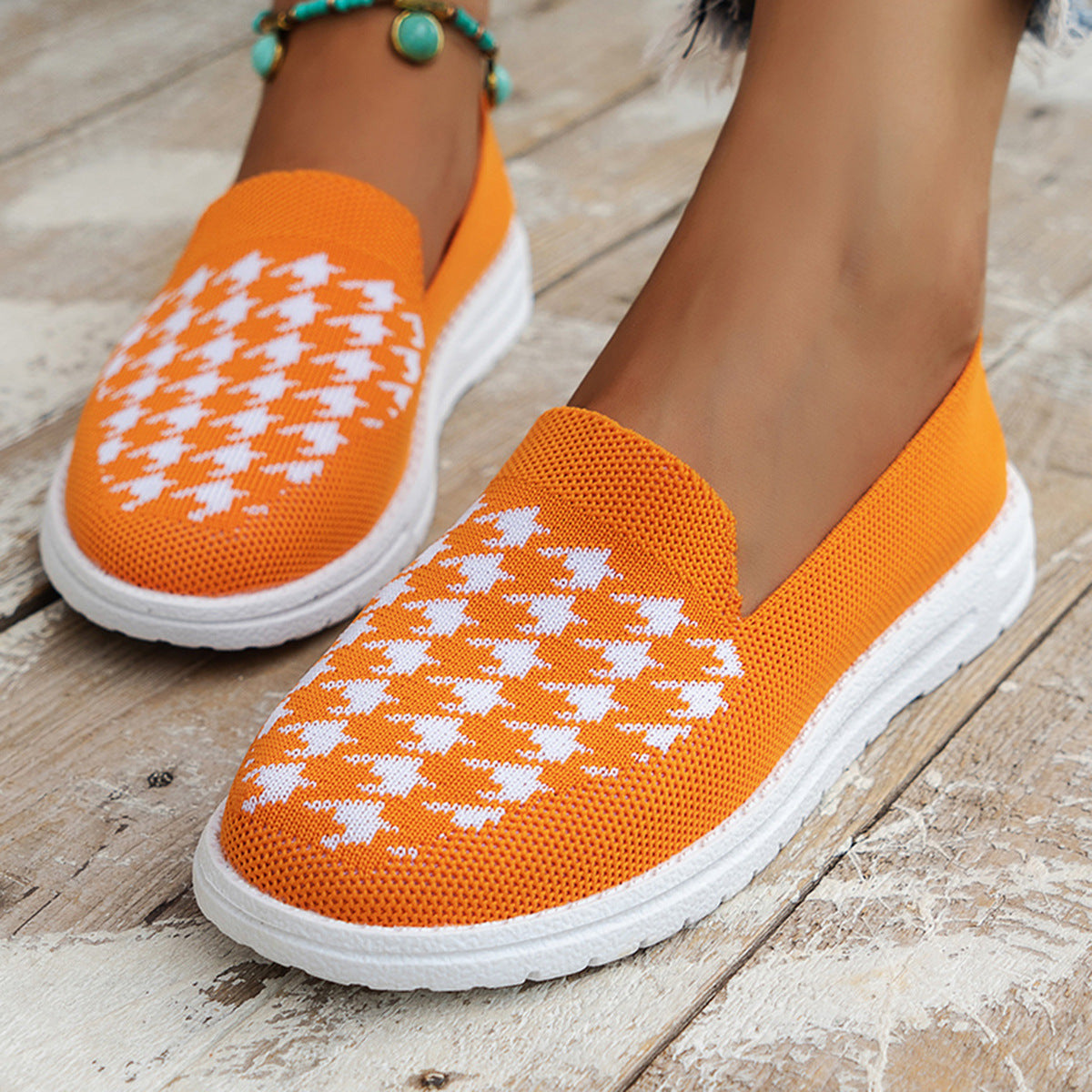 Baskets slip-on confortables pour femmes avec un motif moderne en pied-de-poule Chic und Stil