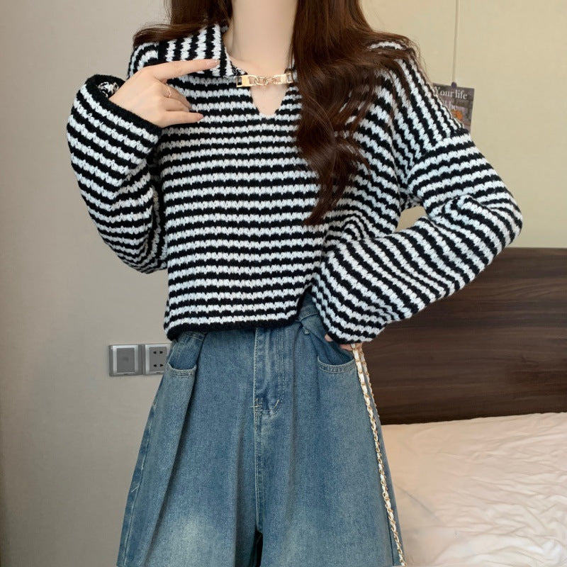 Pull féminin décontracté avec décolleté en V et texture côtelée Chic und Stil