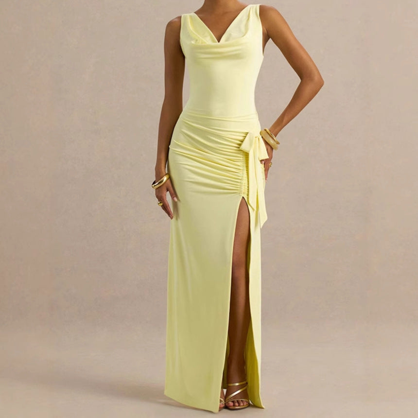 Robes de soirée élégantes pour femmes avec décolleté en V profond et détails de volants sur les côtés Chic und Stil