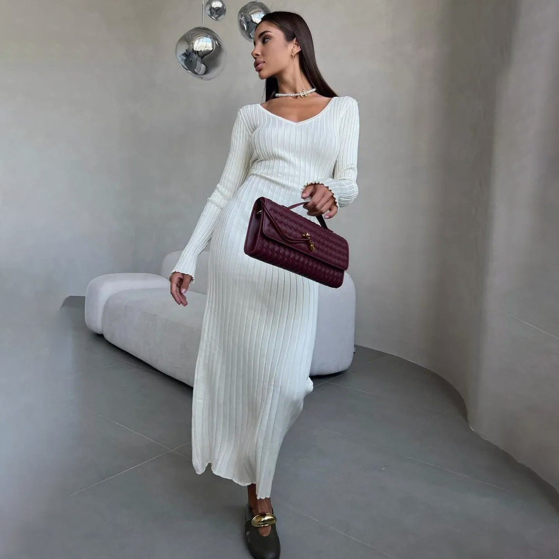 Robe maxi femme avec tricot côtelé raffiné et design sans épaules Chic und Stil
