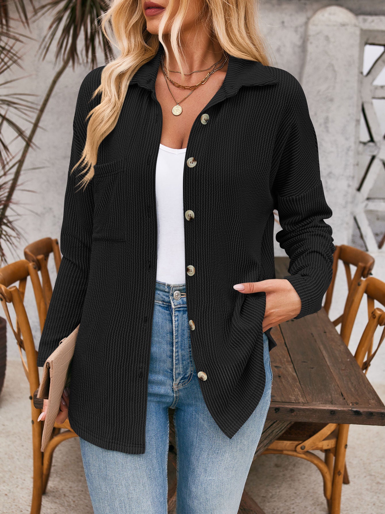 Veste en tricot pour femmes avec un matériau structuré et des poches confortables Chic und Stil