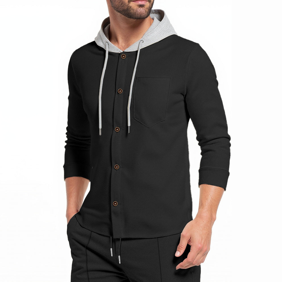 Chemise à capuche tendance pour hommes avec patte de boutonnage et poche poitrine pratique Chic und Stil