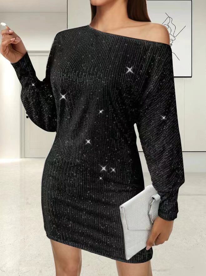 Robe mini glamour pour femmes avec design de manches asymétriques et effets scintillants Chic und Stil