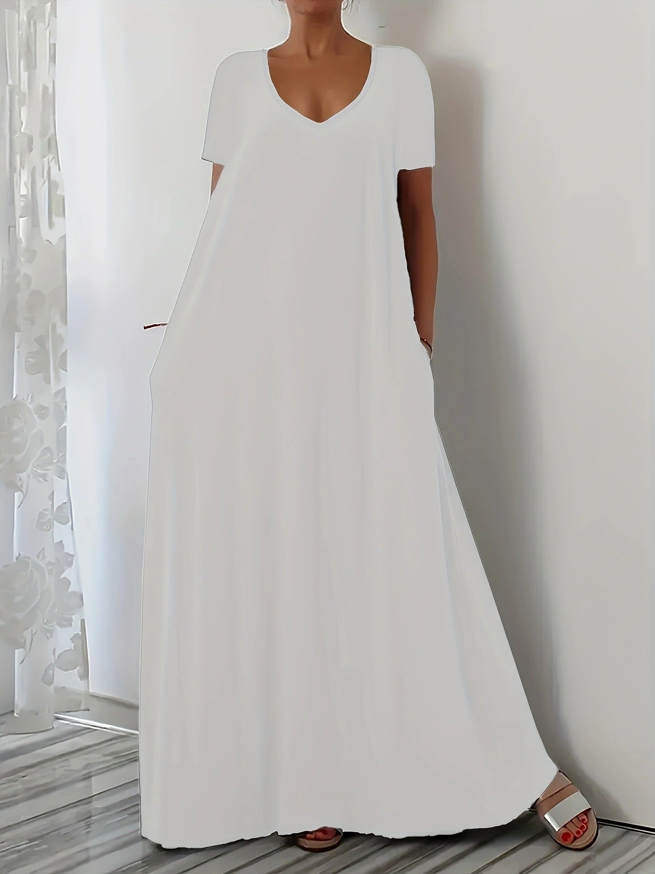 Robe maxi femme avec décolleté en U et poches pratiques Chic und Stil