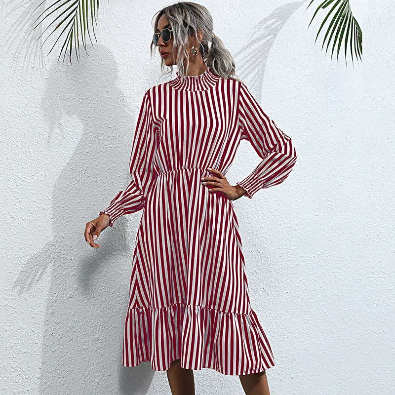 Robe midi à rayures à volant pour femme avec manches longues et col montant Chic und Stil
