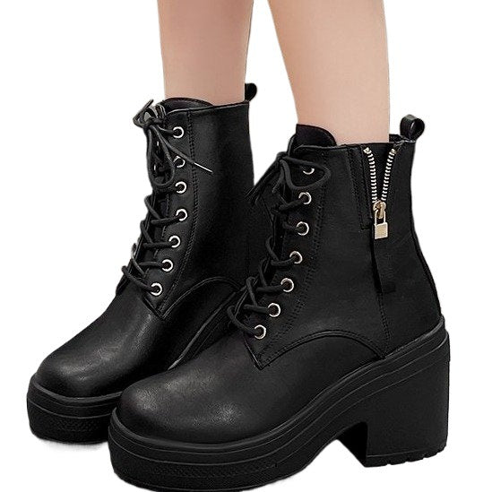 Bottes à plateforme féminines à construction lacable et profil robuste Chic und Stil