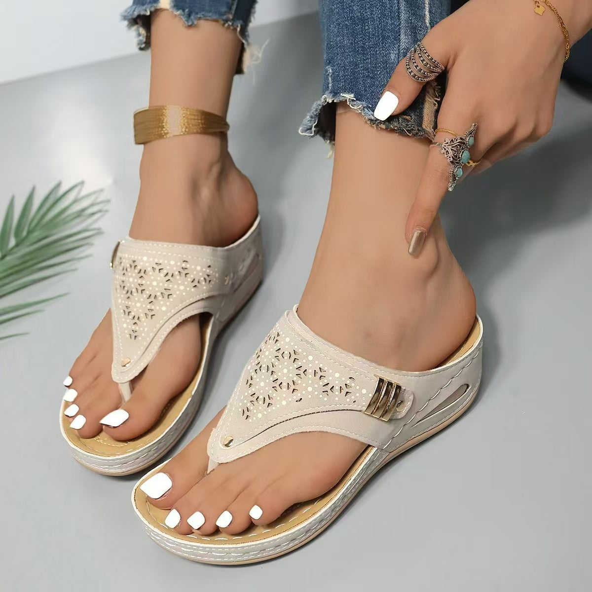 Sandales à glissière élégantes pour dames avec découpes Chic und Stil