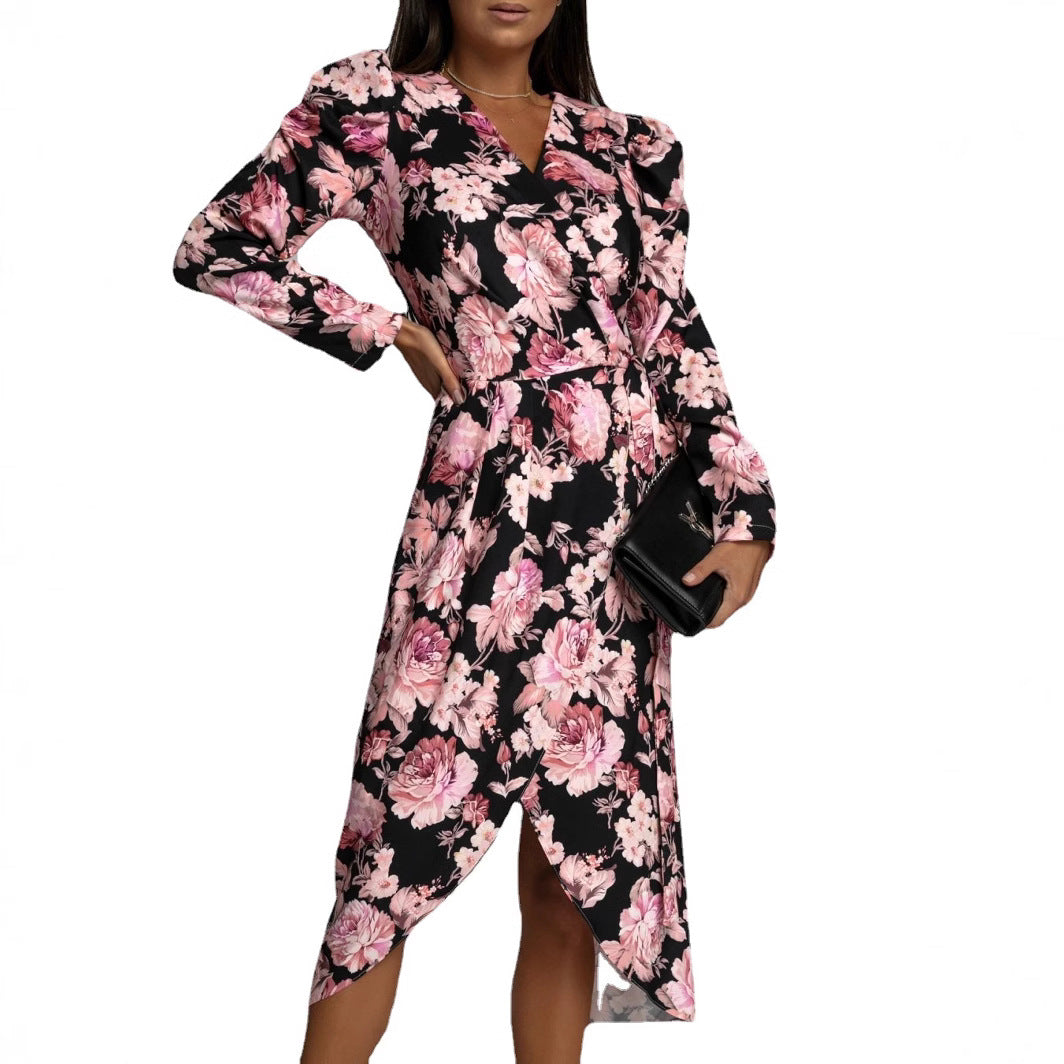 Women's Floral Print Wrap Dress with Elegant Slit Detail Chic und Stil