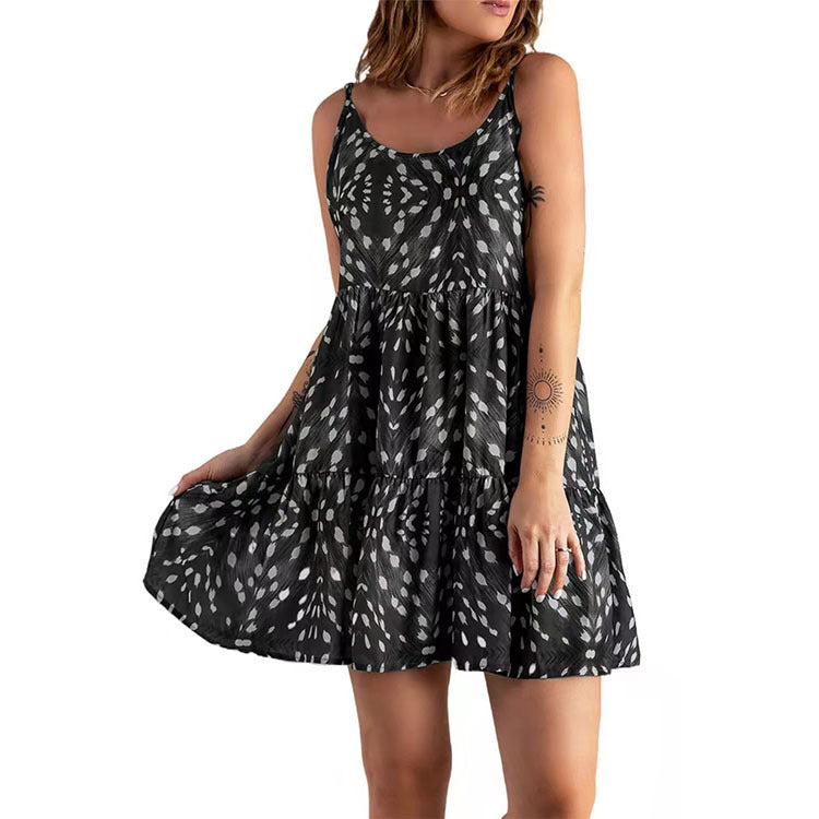 Robe de plage aérienne pour femmes avec un ourlet flottant et des détails raffinés Chic und Stil