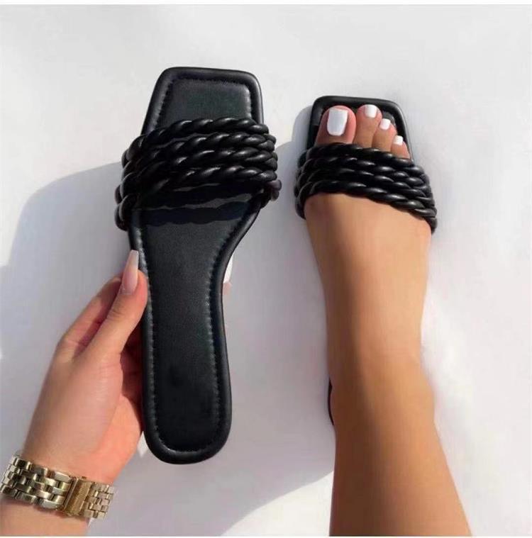 Sandales Slip-On Tressées Chic und Stil pour Femmes