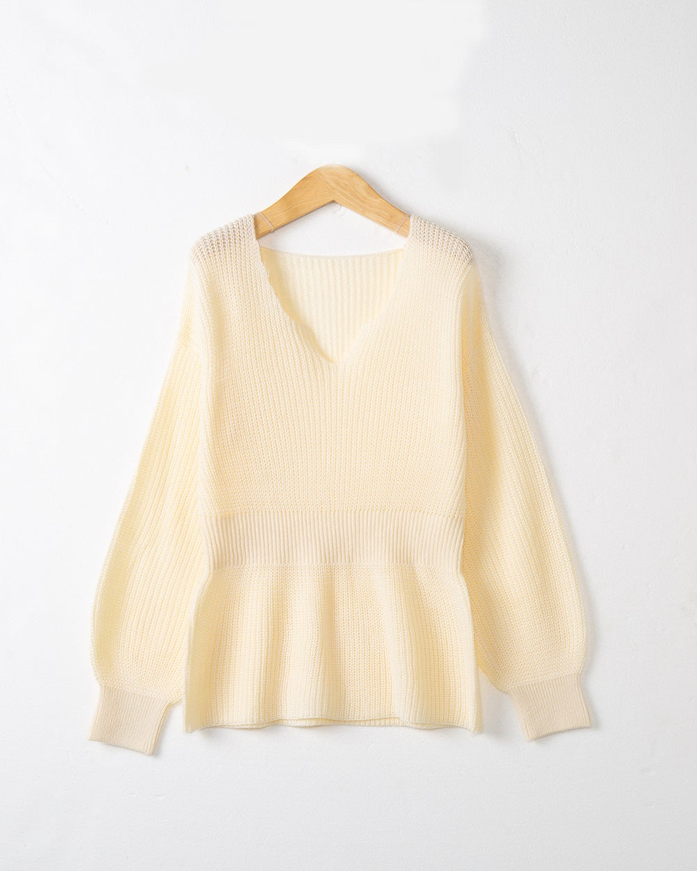Pull en grosse maille pour femmes avec décolleté en V profond et coupe décontractée Chic und Stil