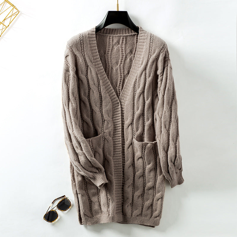 Veste en tricot pour femmes avec un élégant motif tressé Chic und Stil