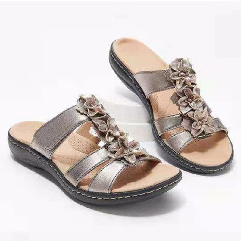 Sandales pour femmes avec accent floral Chic und Stil